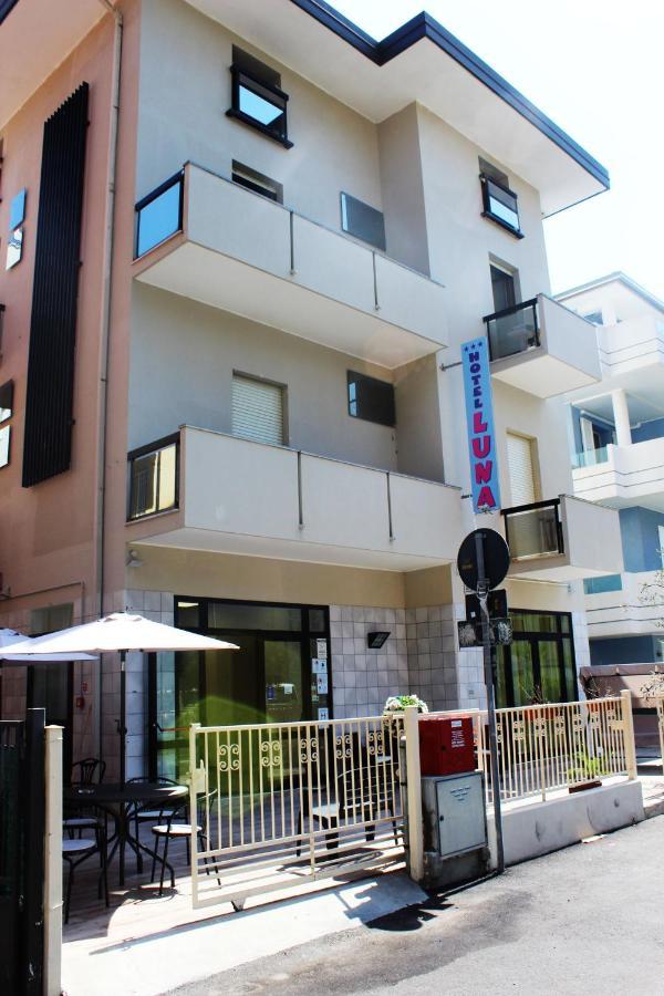 Hotel Luna Rimini Kültér fotó