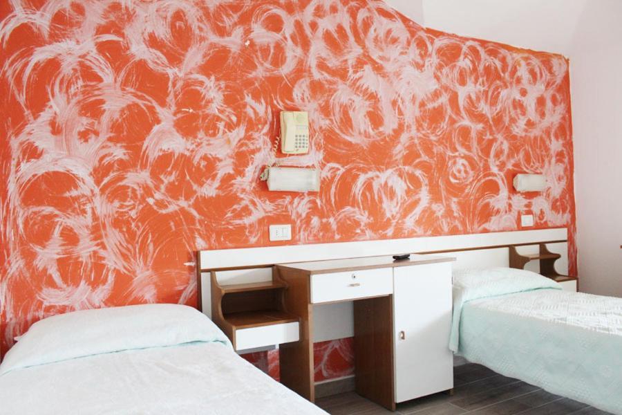 Hotel Luna Rimini Kültér fotó