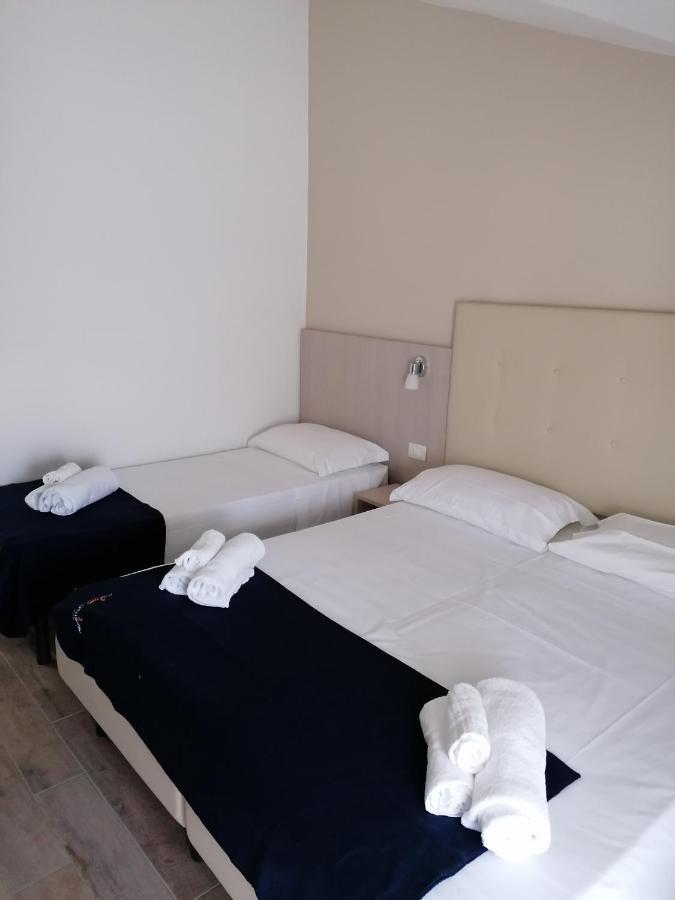 Hotel Luna Rimini Kültér fotó