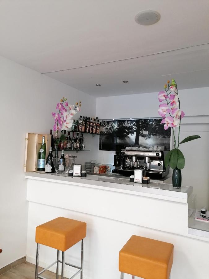 Hotel Luna Rimini Kültér fotó